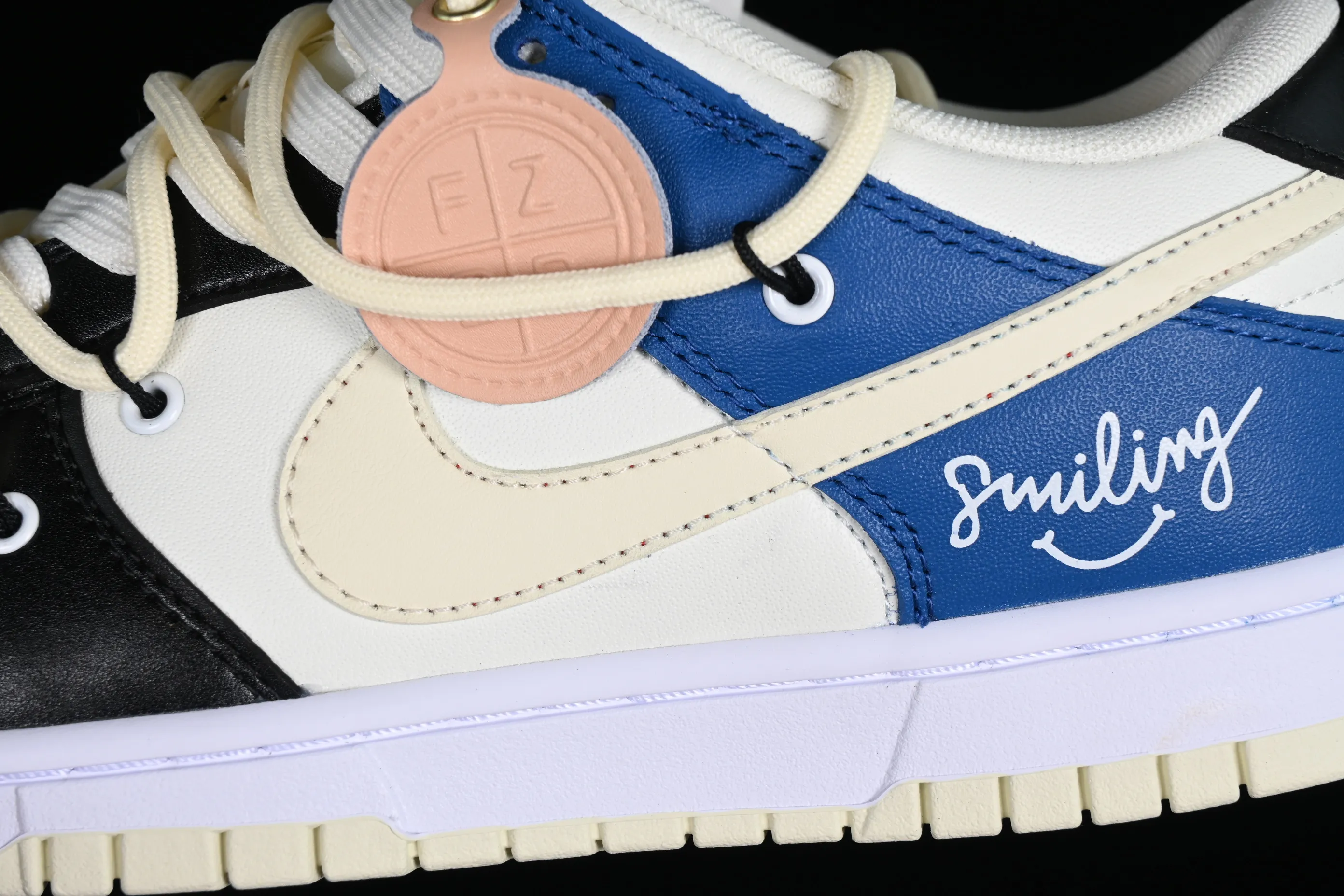 All categories Nk SB Dunk series Nk SB Dunk Low low-top sneakers Nk Dunk Low Retro Vibe customized version of deconstructed strap casual sneakers DJ6188-100